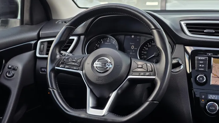 NISSAN Qashqai Qashqai 1.3 DIG-T N-Connecta DCT
