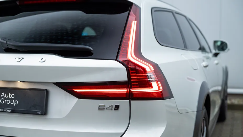 VOLVO V90 V90 CC B4 D AWD Pro aut