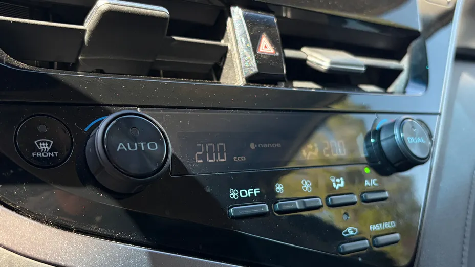 TOYOTA Camry Camry 2.5 Hybrid Comfort CVT