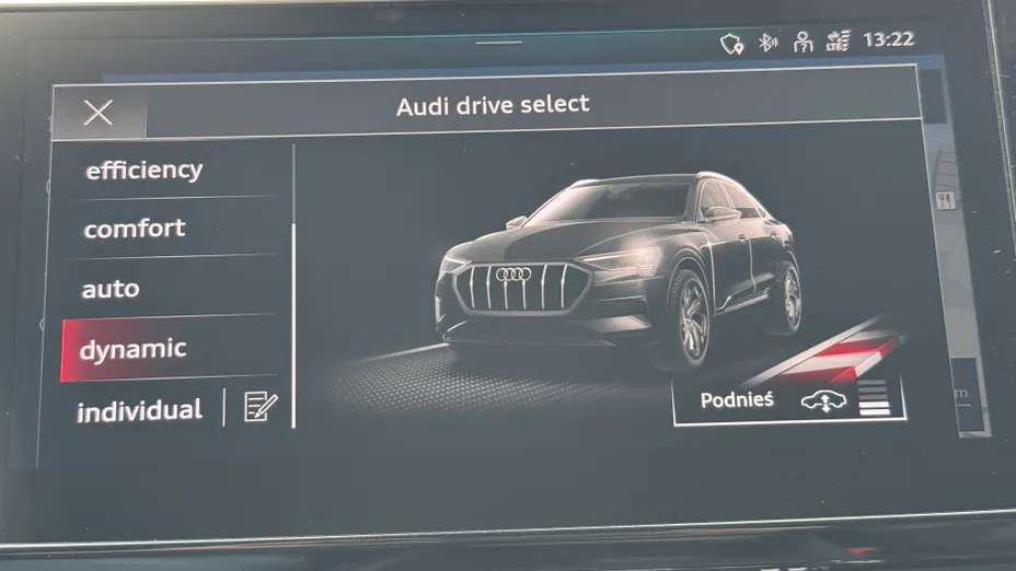 AUDI SQ8 e-tron -