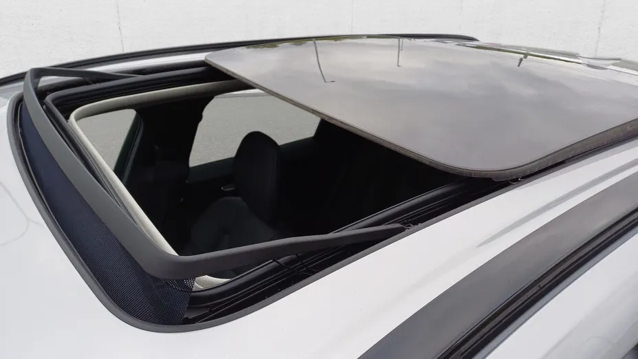 VOLVO XC60 XC60 T6 Plug-In Hybrid AWD Plus Dark aut