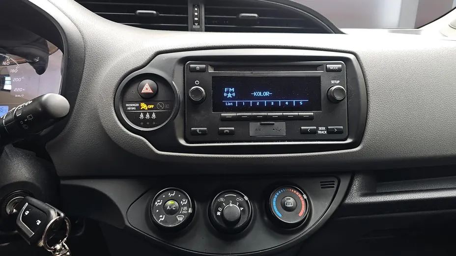 TOYOTA Yaris Yaris 1.5 Active