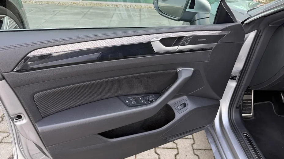 VOLKSWAGEN Arteon Arteon 2.0 TSI 4Motion R DSG