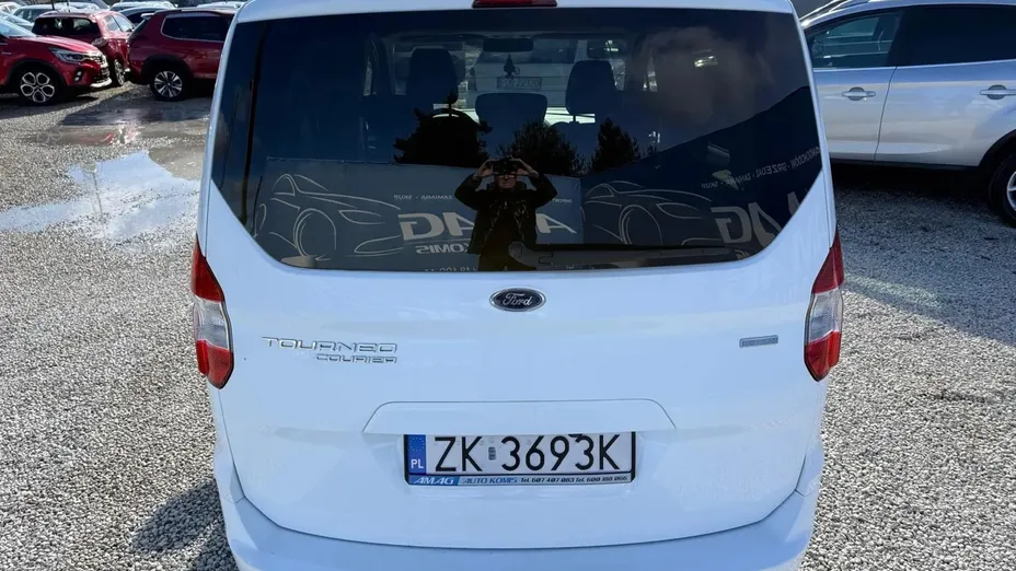 FORD Tourneo Courier -