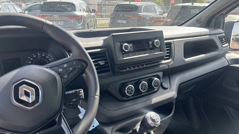 RENAULT Trafic -
