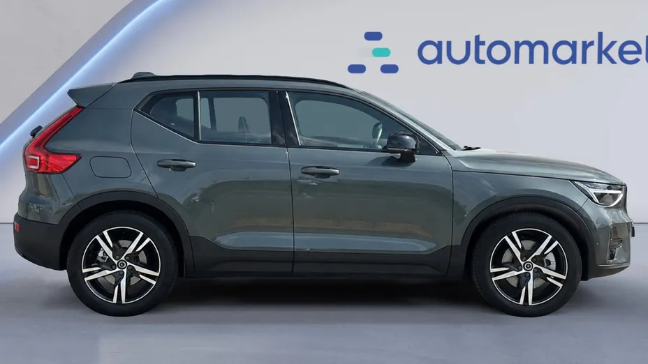 VOLVO XC40 XC40 B3 Plus Dark aut
