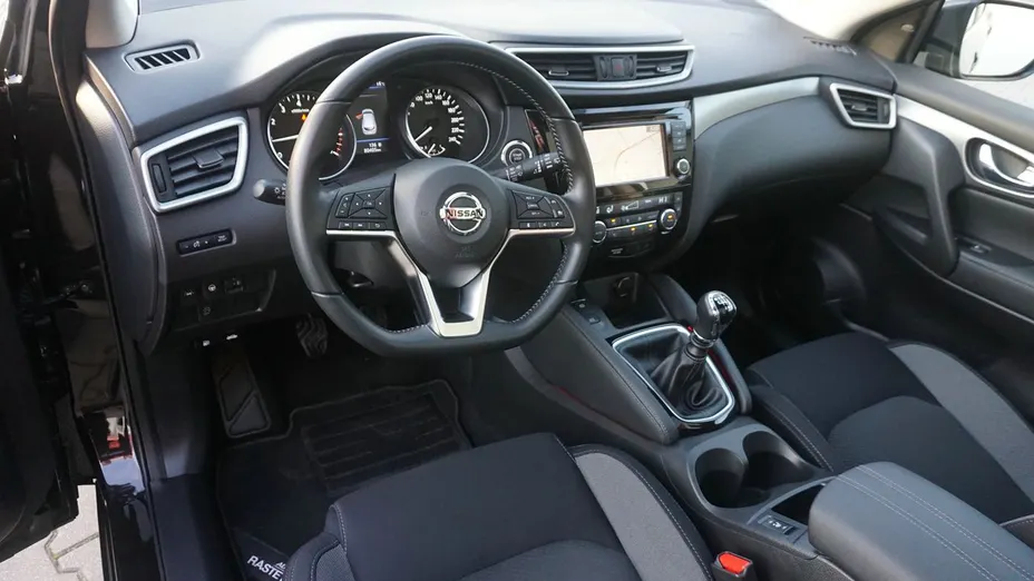 NISSAN Qashqai Qashqai 1.3 DIG-T N-Connecta