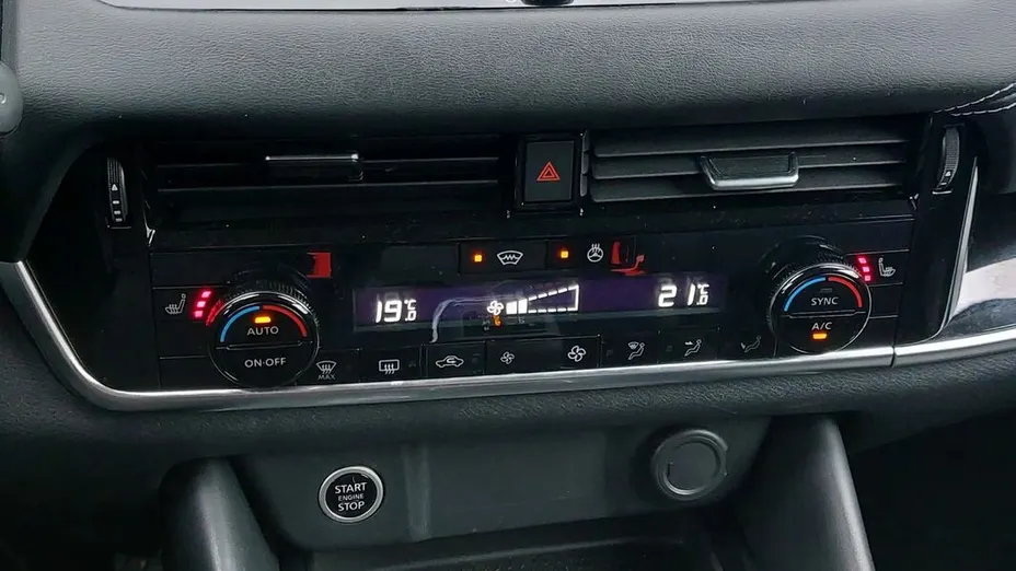 NISSAN Qashqai Qashqai 1.3 DIG-T mHEV N-Connecta Xtronic