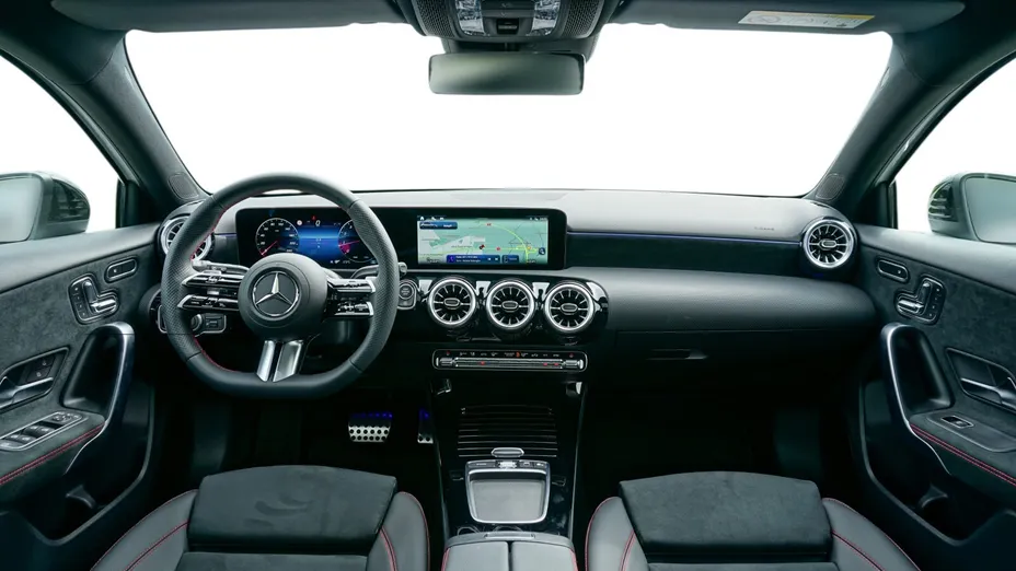 MERCEDES-BENZ A Klasa A 220 4-Matic 7G-DCT Nowy