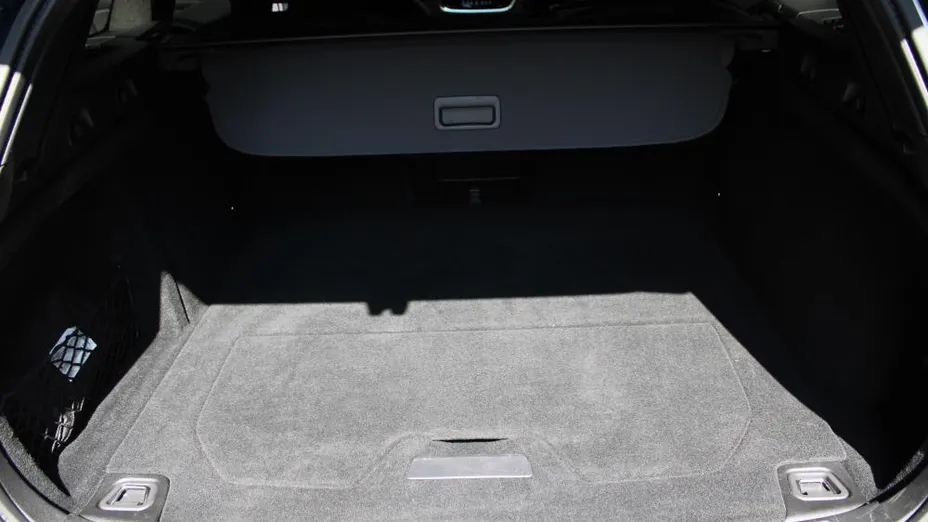 VOLVO V60 V60 B4 D Plus Dark aut