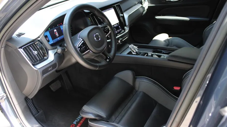 VOLVO V60 V60 B4 D Plus Dark aut