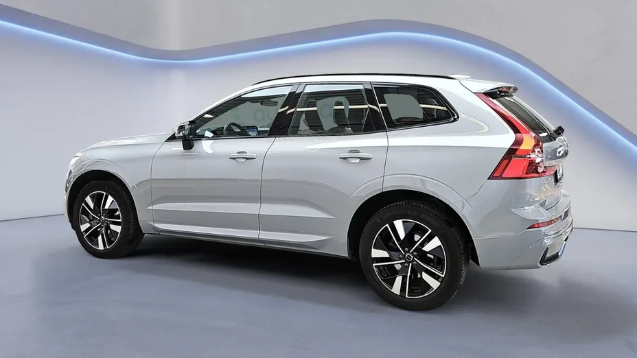 VOLVO XC60 XC60 B5 B AWD Plus Dark aut