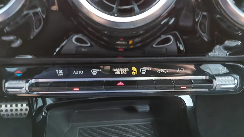 MERCEDES-BENZ CLA CLA 200 d 4-Matic 8G-DCT