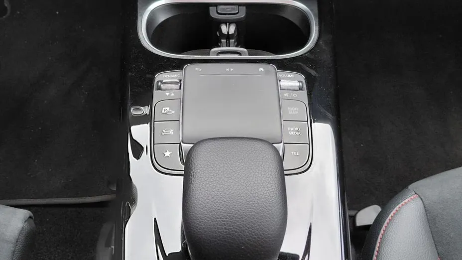 MERCEDES-BENZ CLA CLA 200 d 4-Matic 8G-DCT