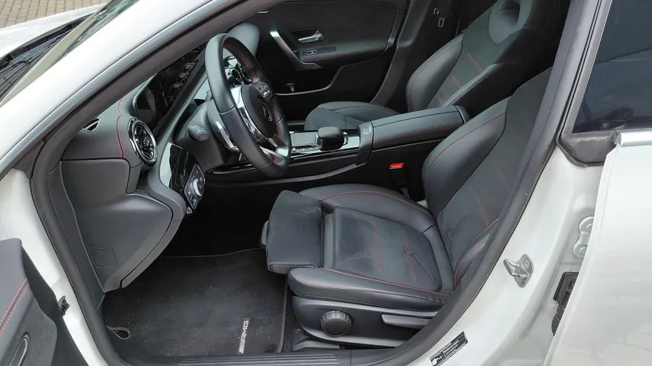 MERCEDES-BENZ CLA CLA 200 d 4-Matic 8G-DCT