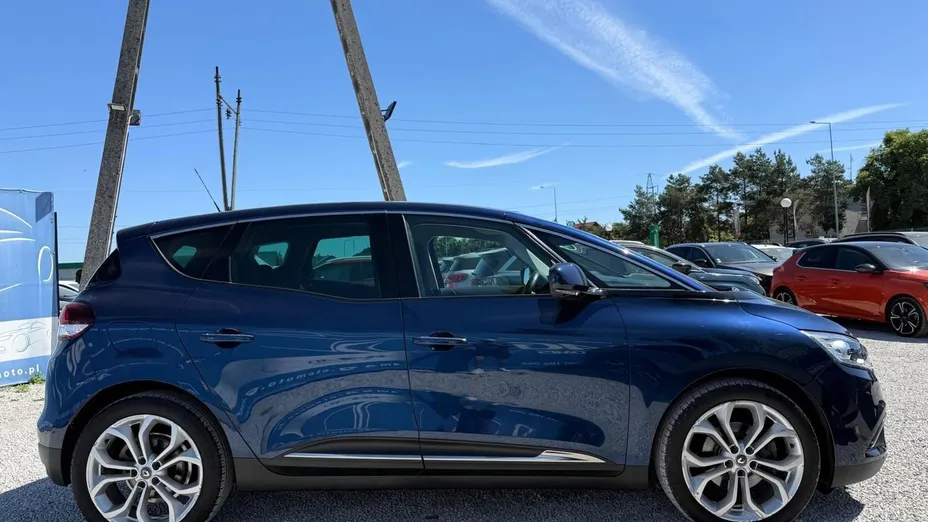 RENAULT Scenic -