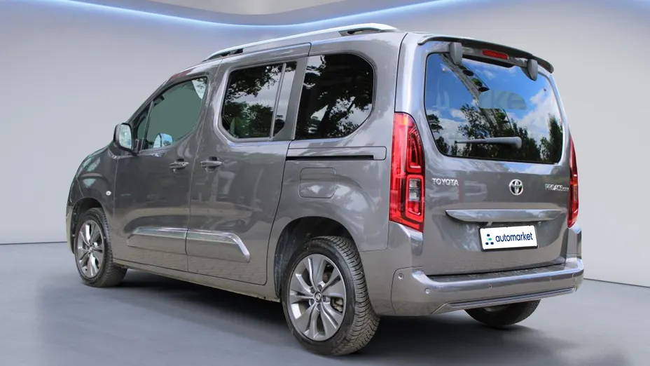 TOYOTA Proace City Verso Proace City Verso 1.2 D-4T Family Aut.