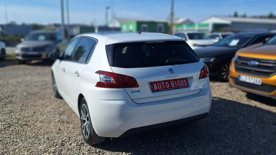 PEUGEOT 308 -