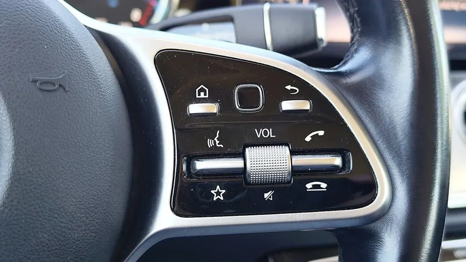MERCEDES-BENZ E Klasa E 220 d 4-Matic 9G-TRONIC