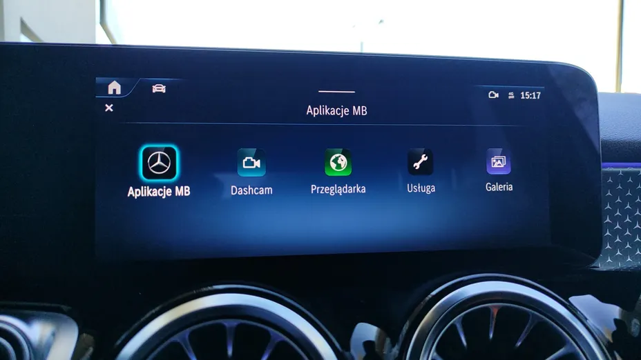 MERCEDES-BENZ GLB GLB 200 Progressive 7G-DCT