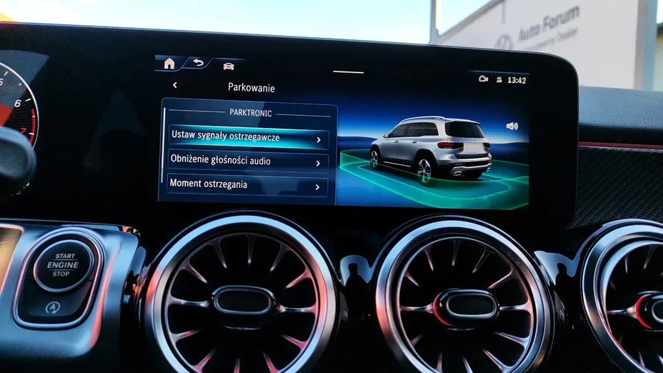 MERCEDES-BENZ GLB GLB 200 AMG Line 7G-DCT