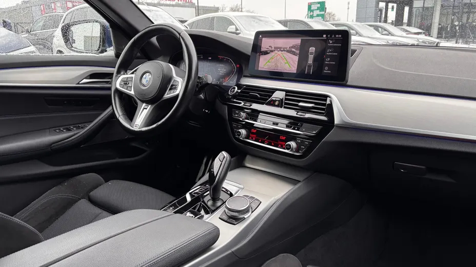 BMW Seria 5 530i xDrive GPF M Sport sport-aut
