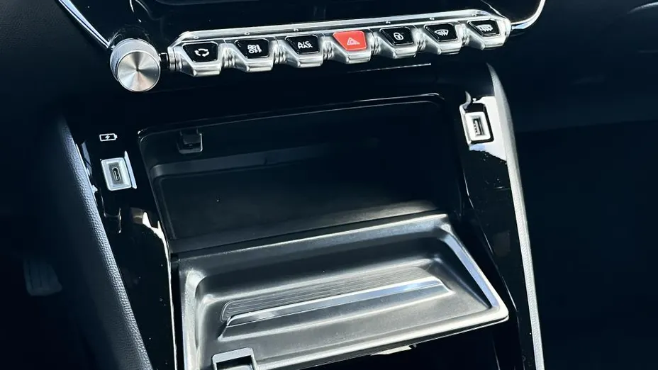 PEUGEOT 2008 2008 1.2 PureTech Allure S&S EAT8