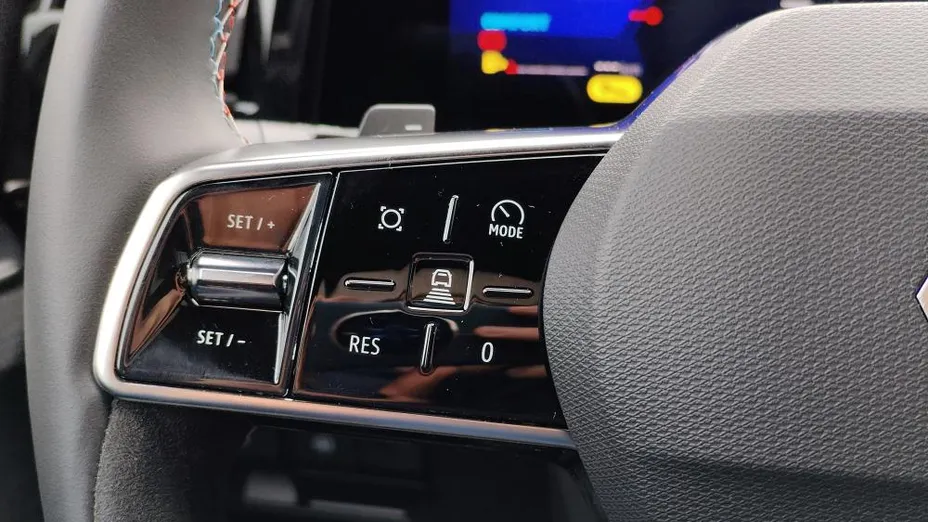 RENAULT Austral Austral 1.3 TCe mHEV Iconic esprit Alpine aut