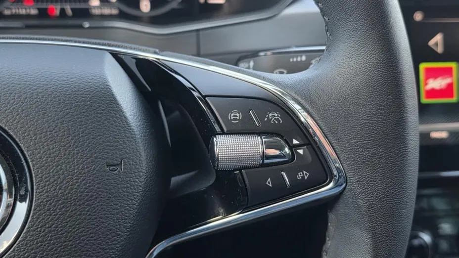 SKODA Superb Superb 2.0 TDI SCR Style DSG