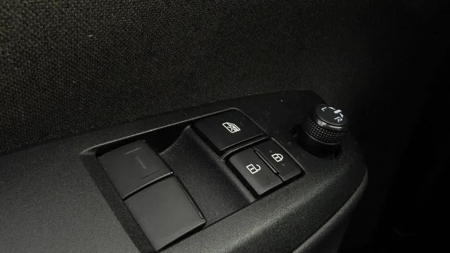 TOYOTA Yaris Yaris 1.5 Comfort