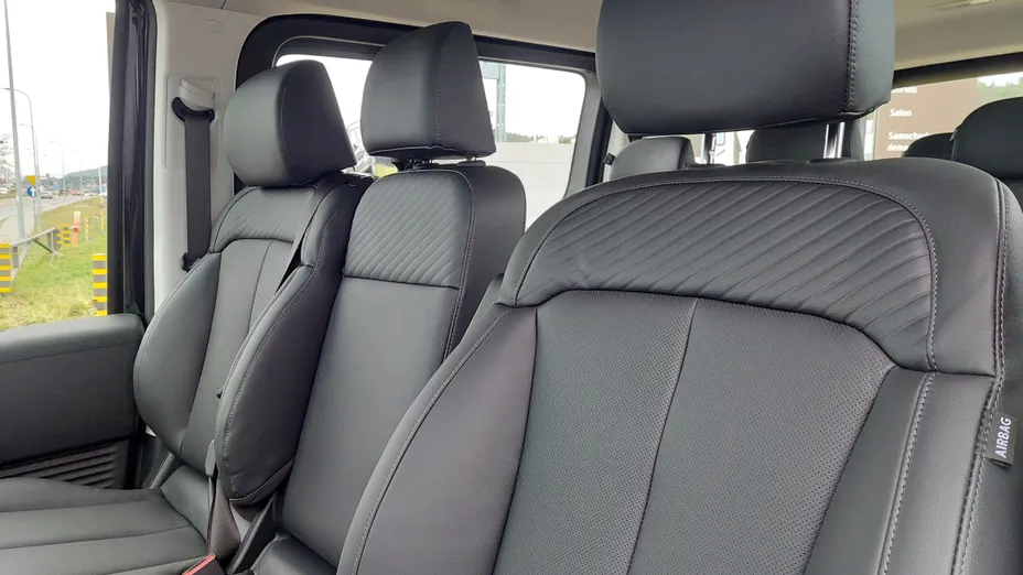 HYUNDAI Staria Staria 1.6 T-GDI HEV Smart VIP aut Nowy