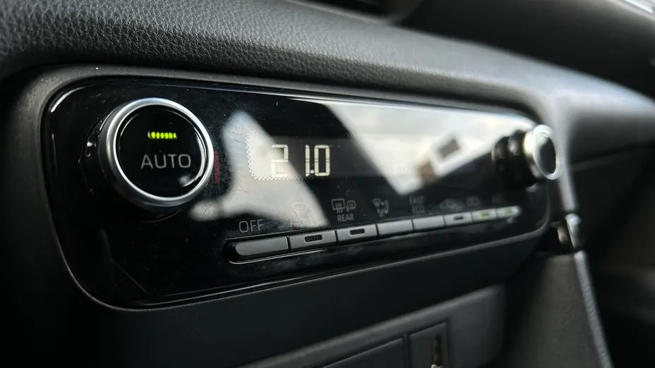 TOYOTA Yaris Yaris Hybrid 1.5 Comfort