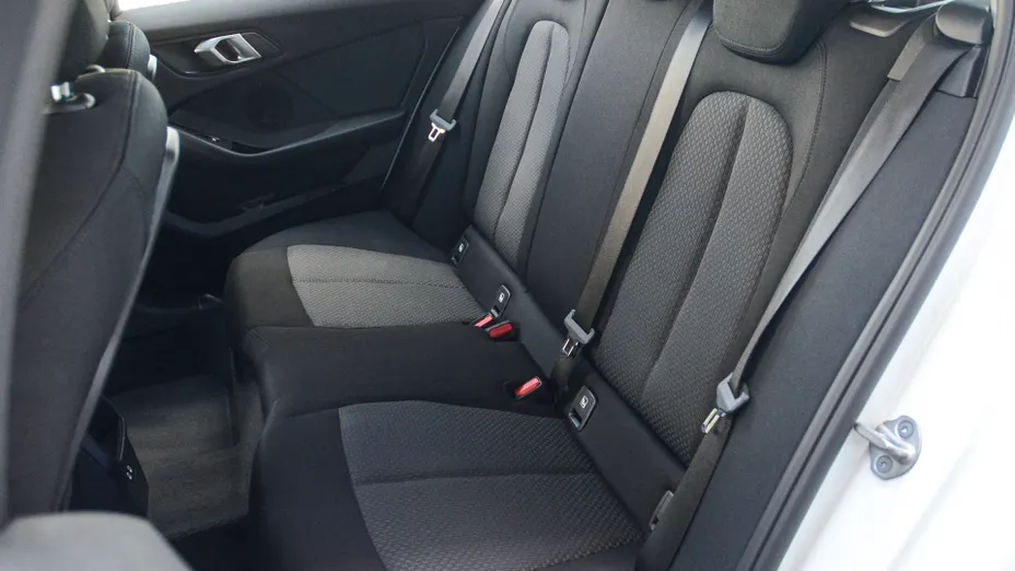 BMW Seria 1 118i Advantage aut