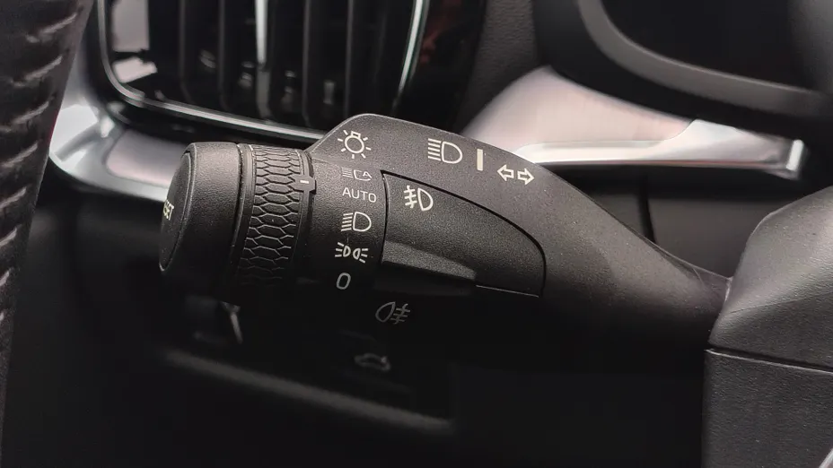 VOLVO V60 V60 B4 D Momentum Pro aut