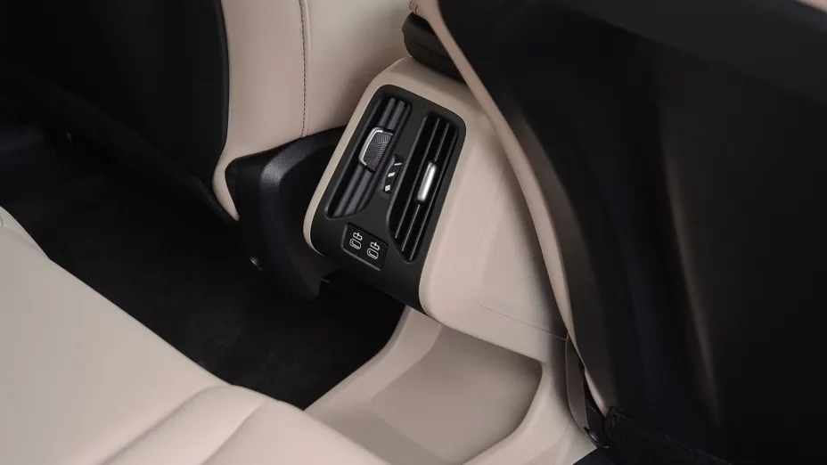 BMW iX1 iX1 eDrive20 66.5kWh M Sport