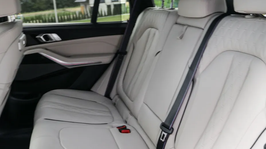 BMW X5 X5 M60i mHEV sport-aut