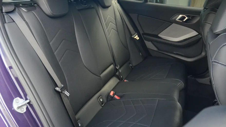 BMW Seria 1 120 mHEV aut