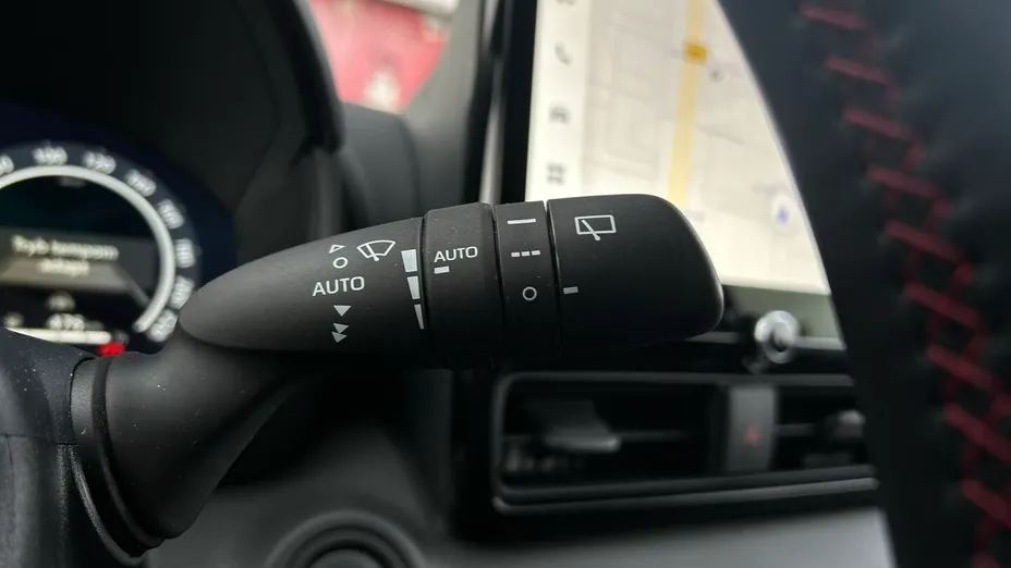 TOYOTA Yaris Yaris Hybrid 1.5 GR Sport