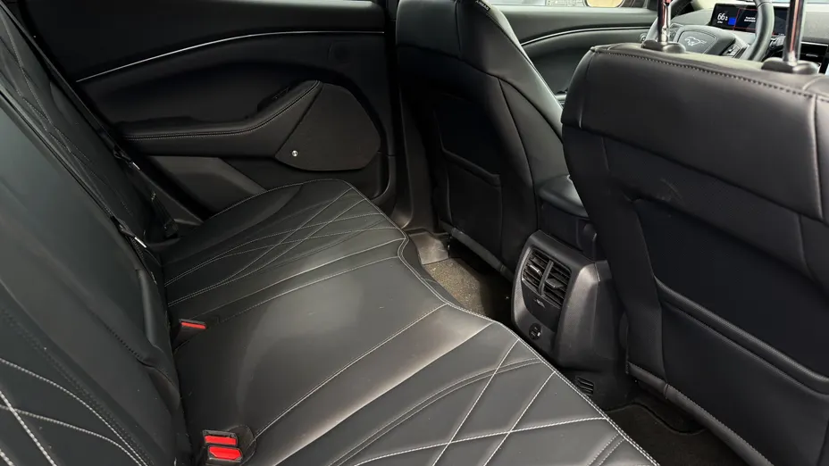 FORD Mustang Mach-E Mustang Mach-E 98kWh RWD