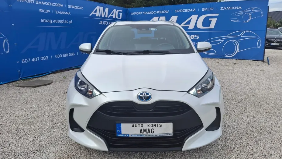 TOYOTA Yaris -