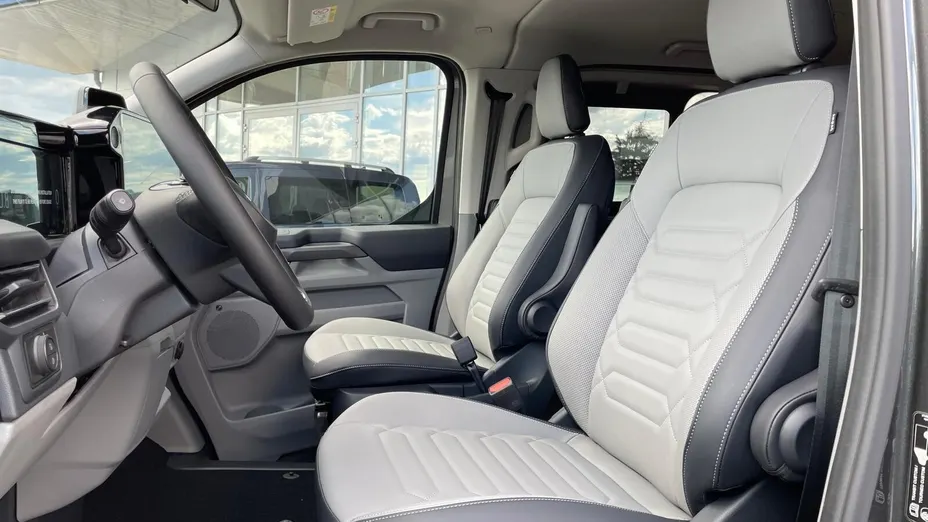 FORD Tourneo Custom Tourneo Custom 2.0 EcoBlue 320 L2 Titanium aut Nowy