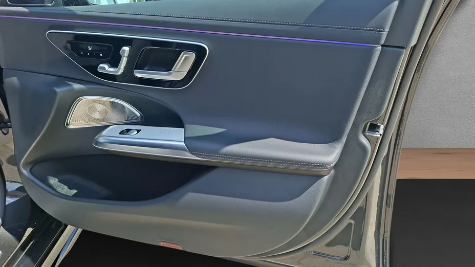 MERCEDES-BENZ E Klasa E 300 de PHEV 4-Matic AMG 9G-Tronic