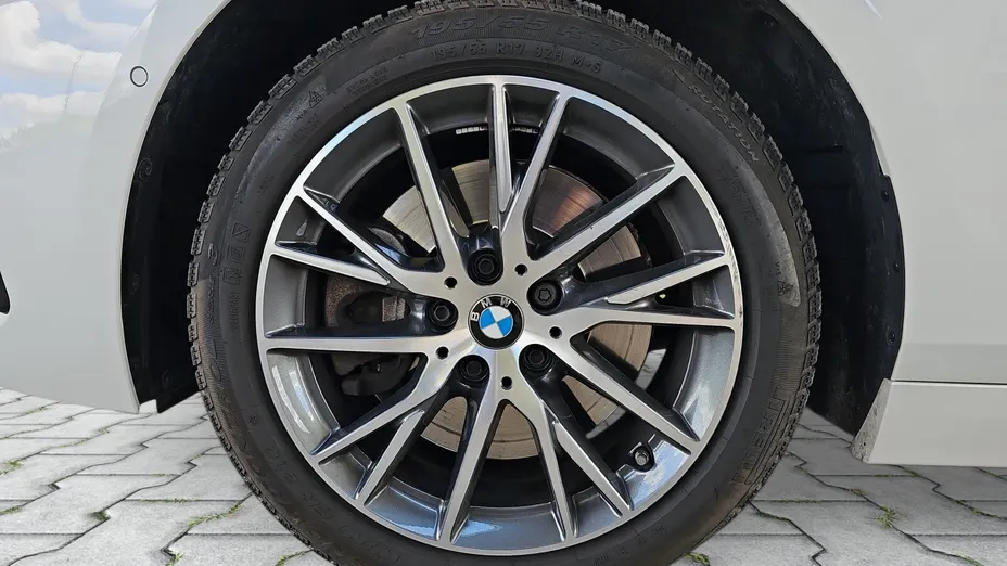 BMW Seria 2 220i xDrive Sport Line aut