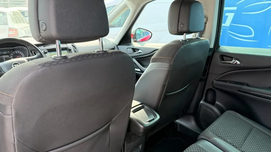 OPEL Zafira -