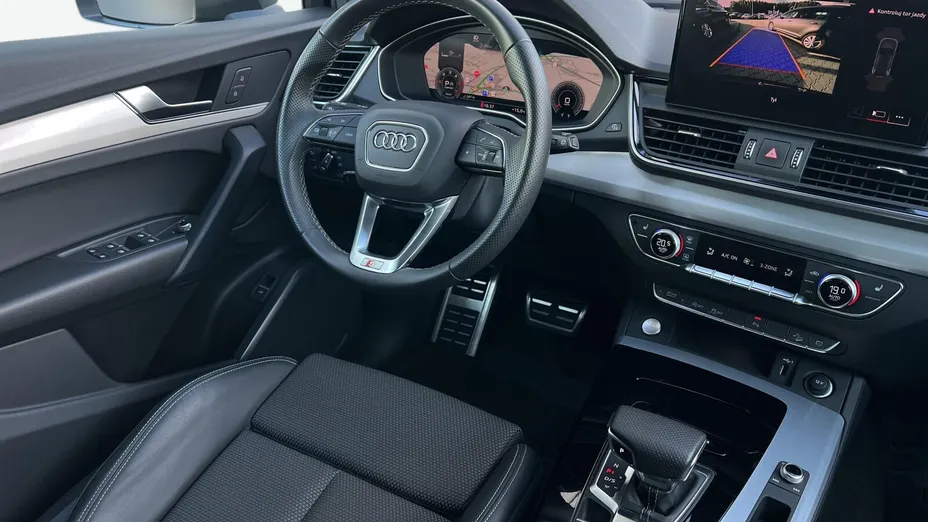 AUDI Q5 -