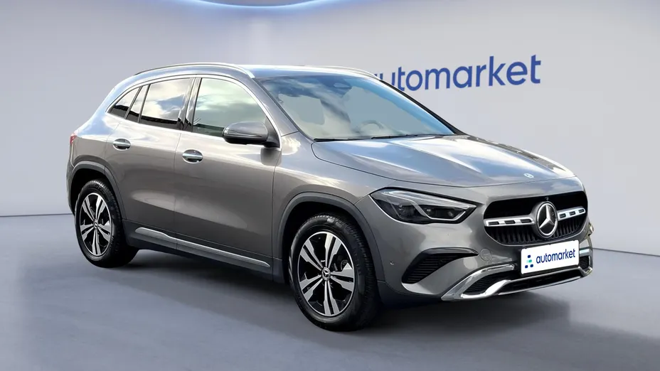 MERCEDES-BENZ GLA GLA 200 d Progressive 8G-DCT