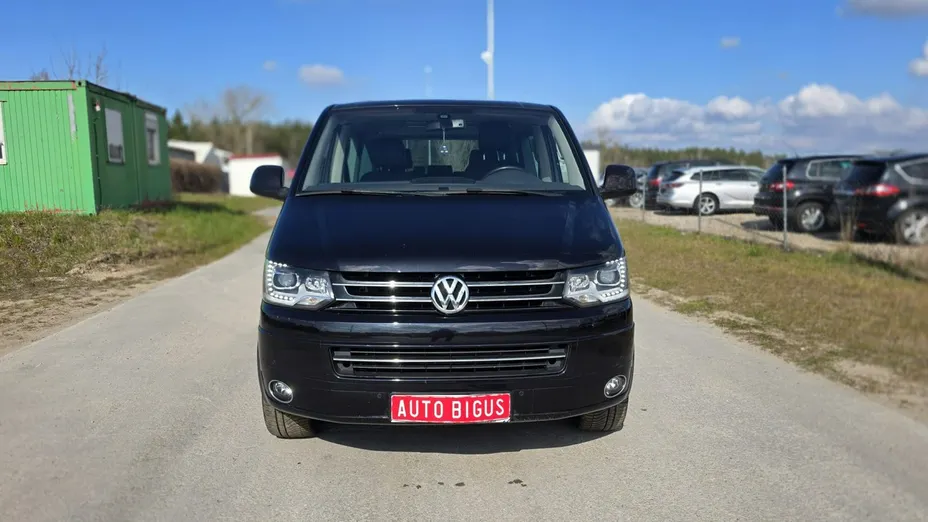 VOLKSWAGEN Multivan -