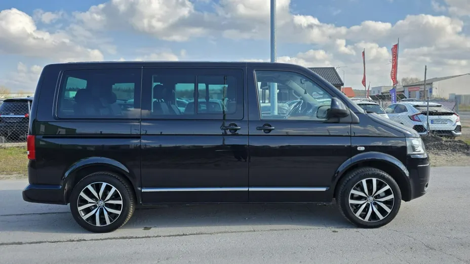 VOLKSWAGEN Multivan -