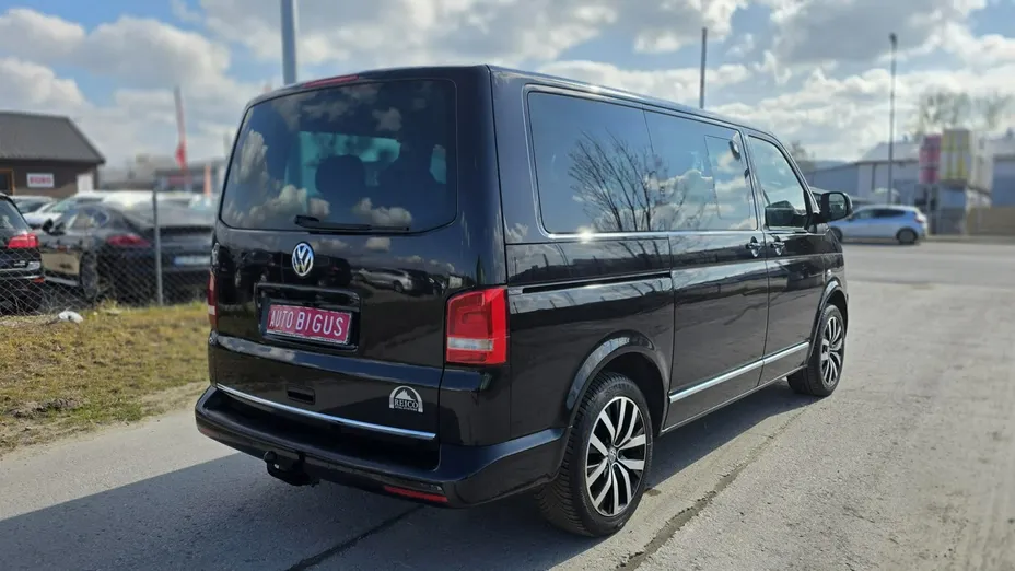 VOLKSWAGEN Multivan -