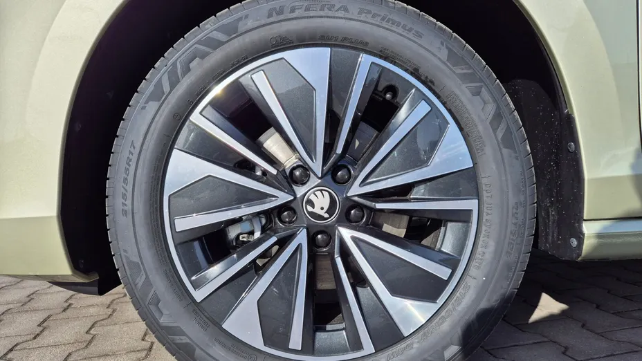 SKODA Superb Superb 1.5 TSI mHEV Drive DSG